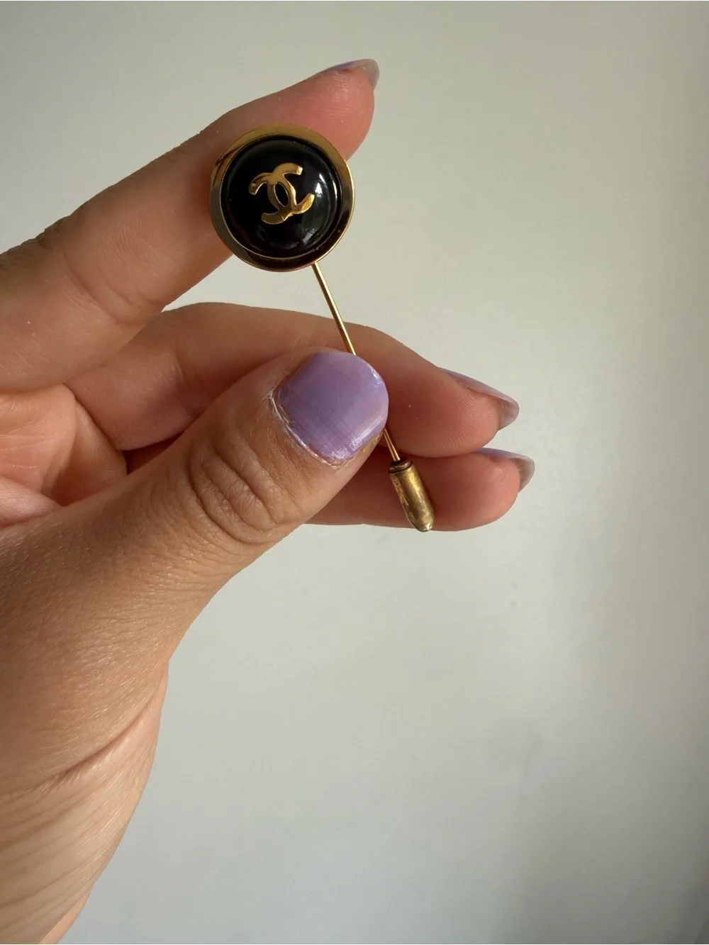 Chanel CC logo pin brooch Black/Gold Plated